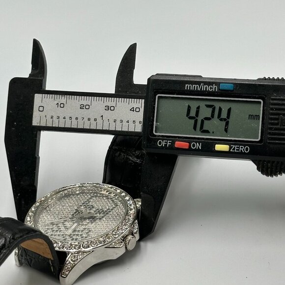 Saint James Watch Women Skull Head Dial Rhinestone Large Dial 42MM New Battery - Picture 11 of 13